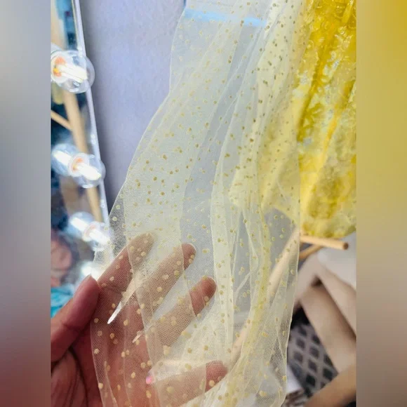 Cute Yellow Top - Picture 4 of 4